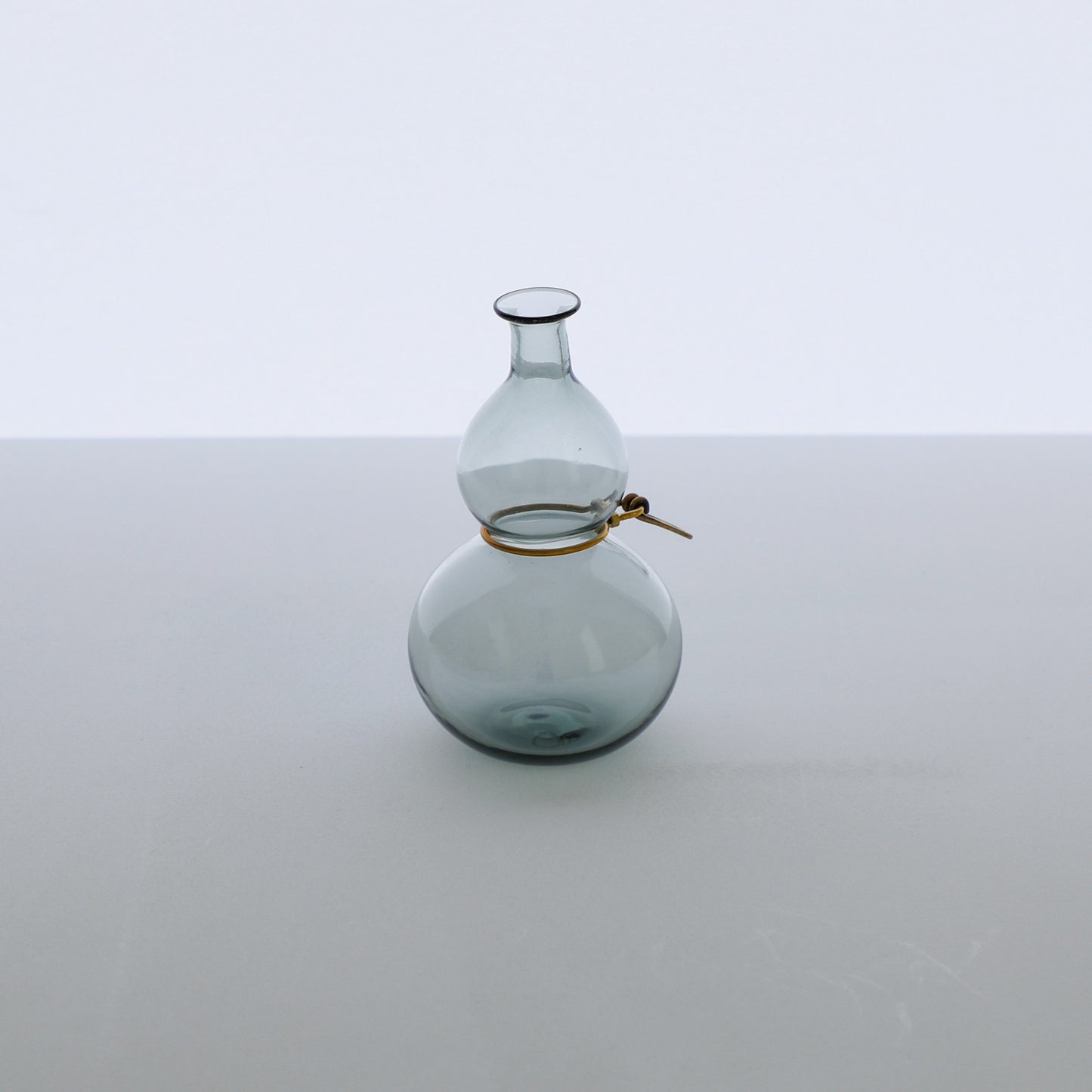 藍瓢掛花入 B