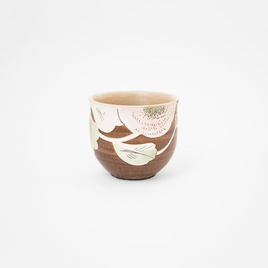 茶地桃色菊カップ