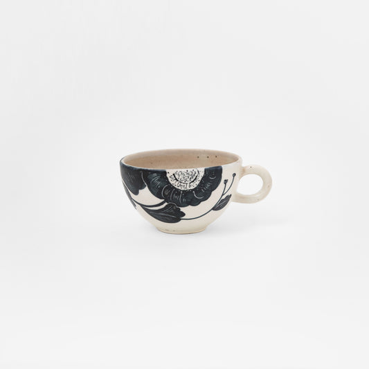黒い花マグカップ flat