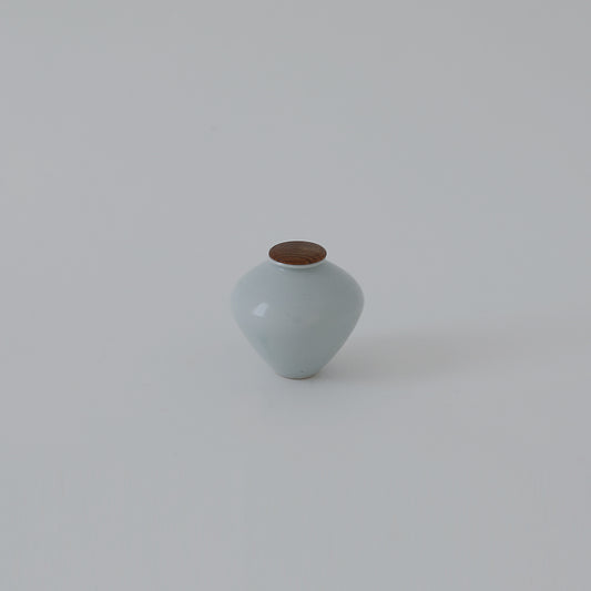 茶入れ　B