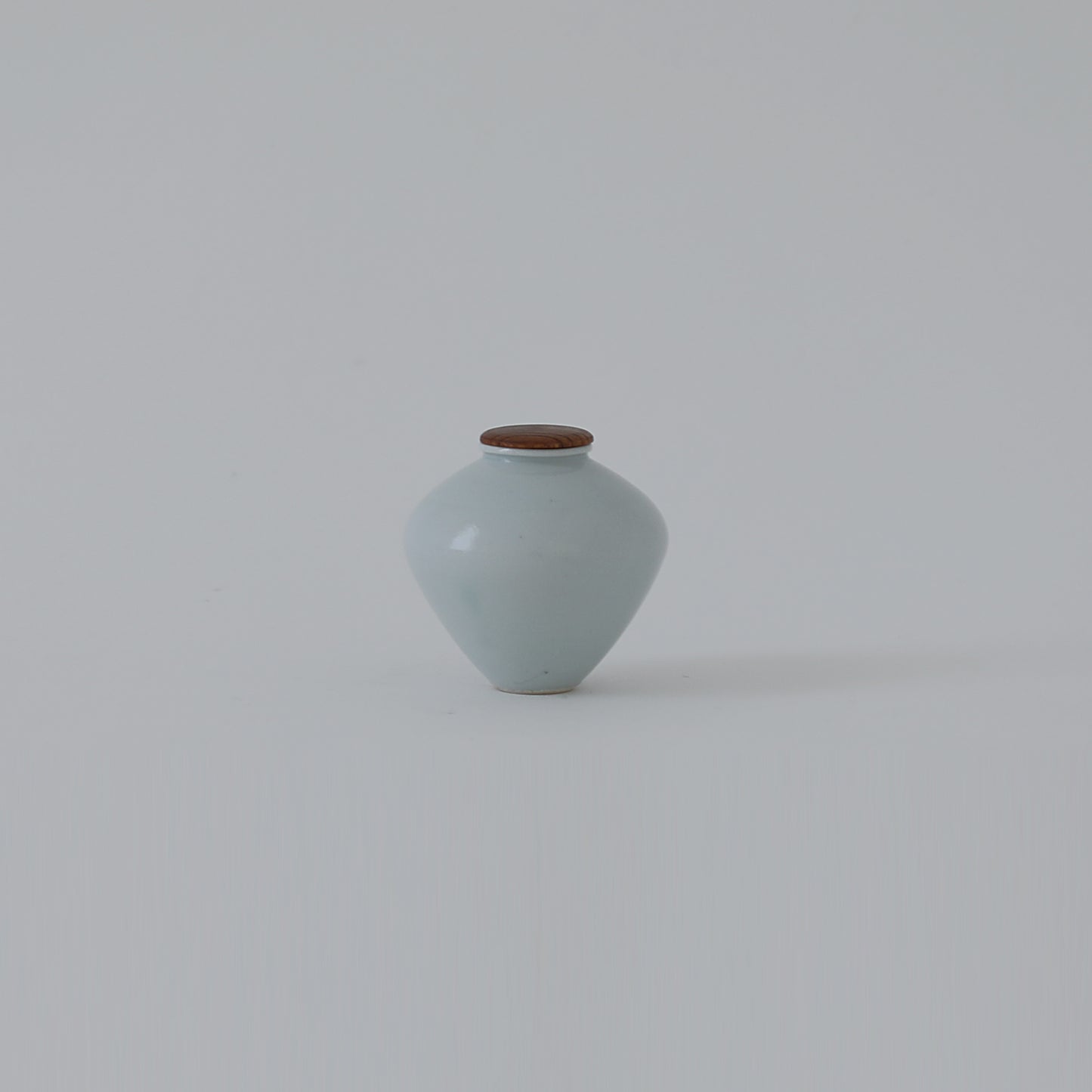 茶入れ　B