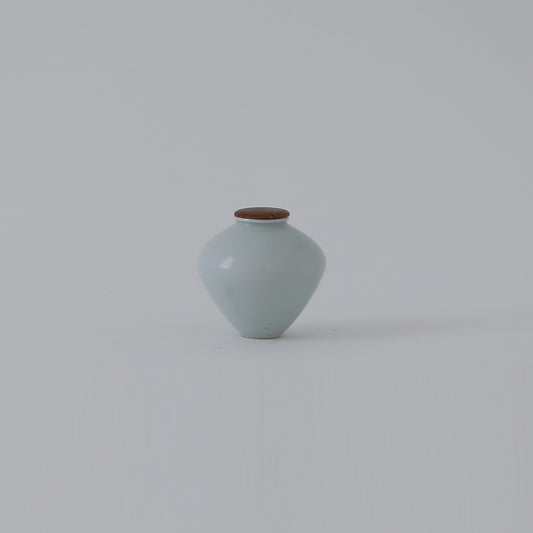 茶入れ　B